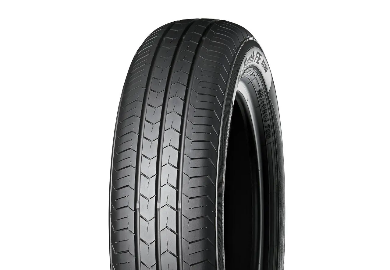 Yokohama Yokohama 195/60 R17 90H BLUEARTH- FE AE30 pneumatici nuovi Estivo 